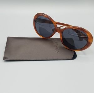 Women oversized sunglasses